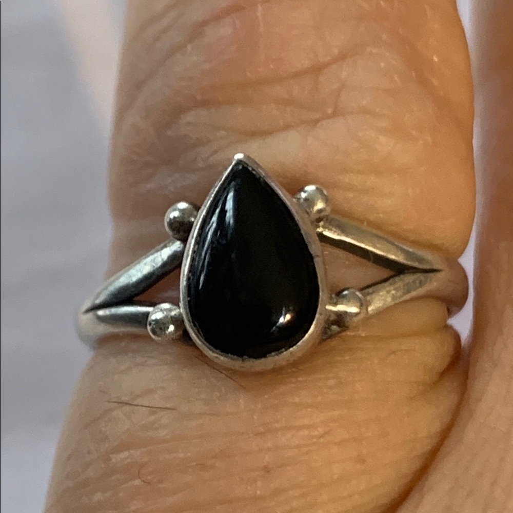 Black Onyx Teardrop Stone Sterling Silver Ring Size 6